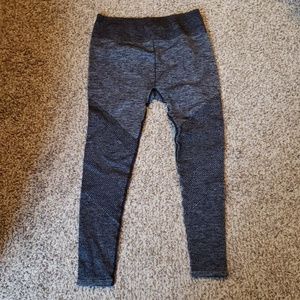 Seamless grey motto LEGGINGS- SOLD ON MERCARI